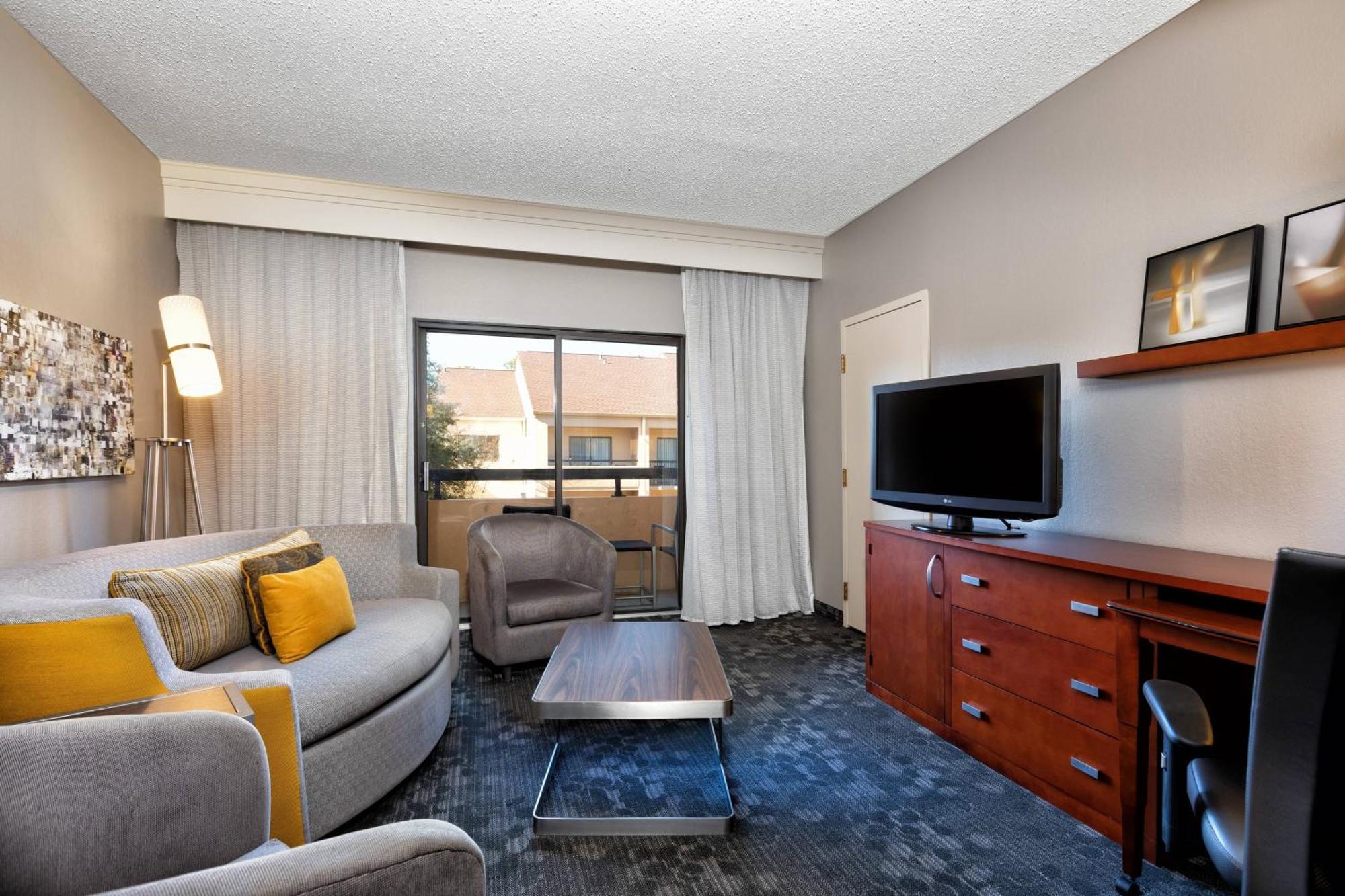 Courtyard By Marriott Dallas-Fort Worth/Bedford Eksteriør billede