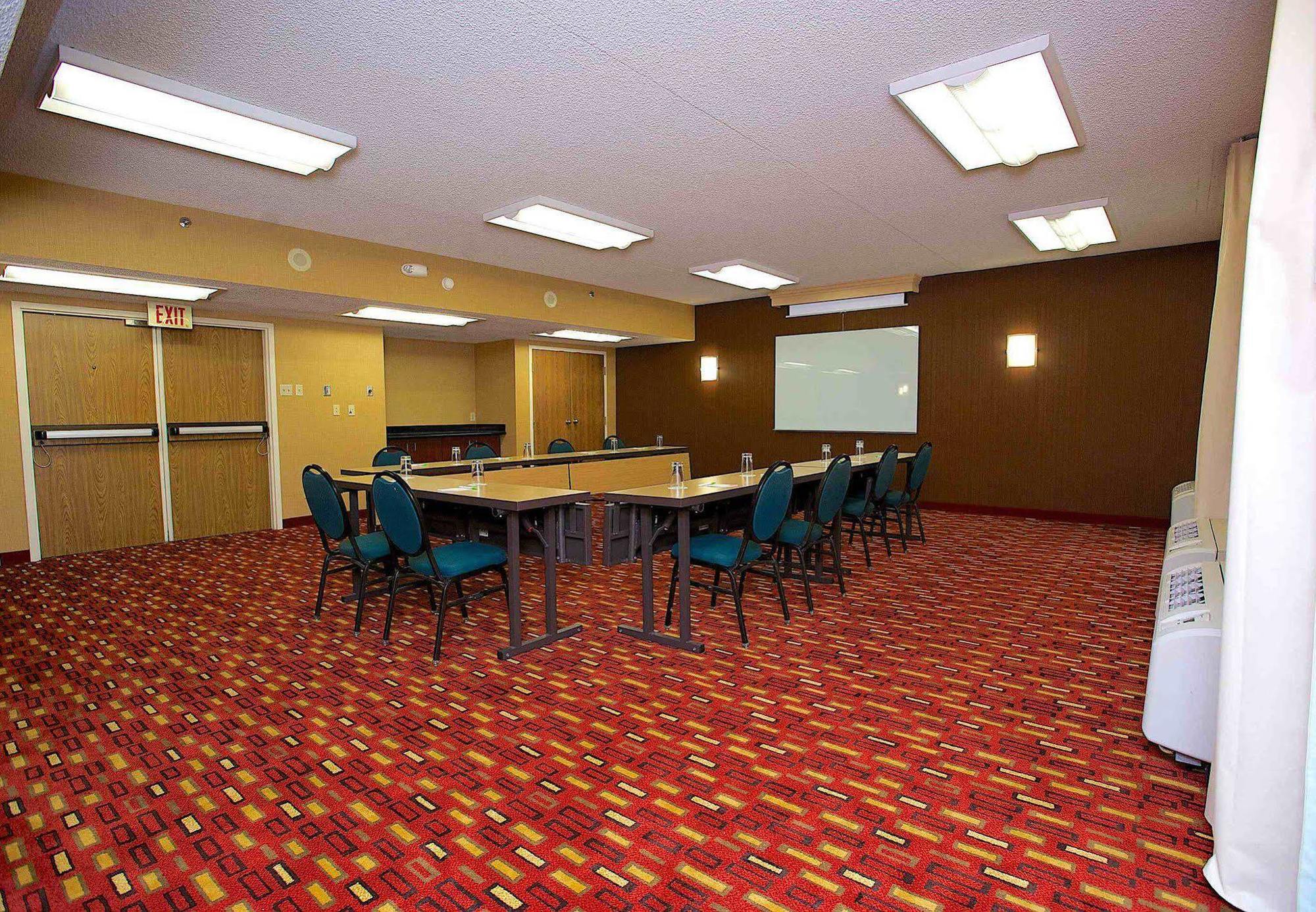 Courtyard By Marriott Dallas-Fort Worth/Bedford Eksteriør billede